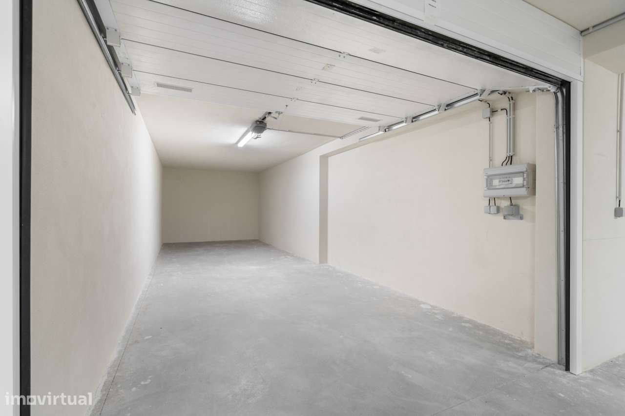 Exclusivo T3 Novo no Último Piso | 196 m² | Duas Frentes-33