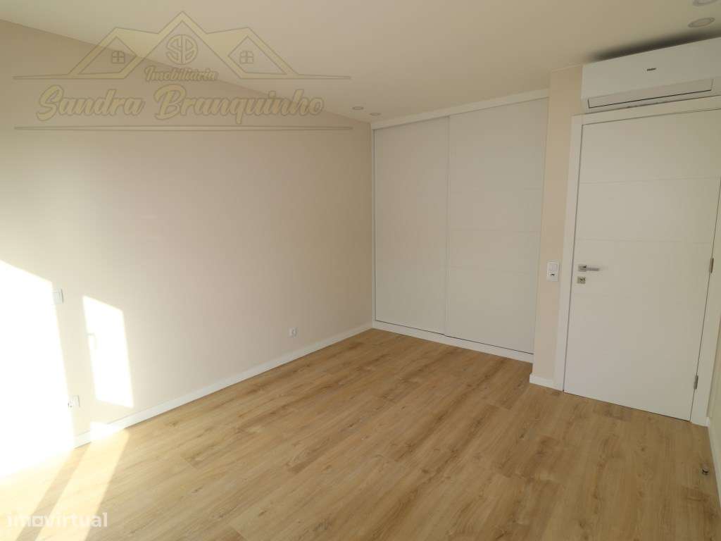 Moradia T5(NOVA) com Piscina-51