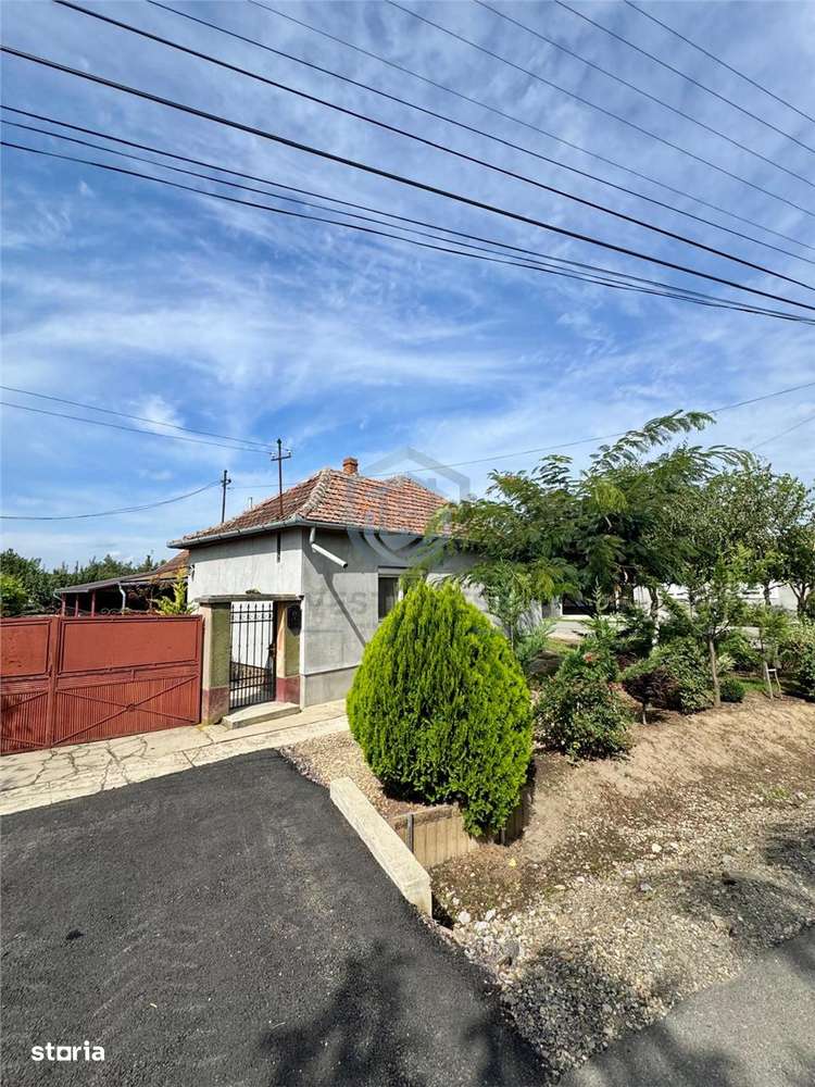 Casa cu 4 camere si livada la 35 km de Oradea - Imagine principală: 3/18