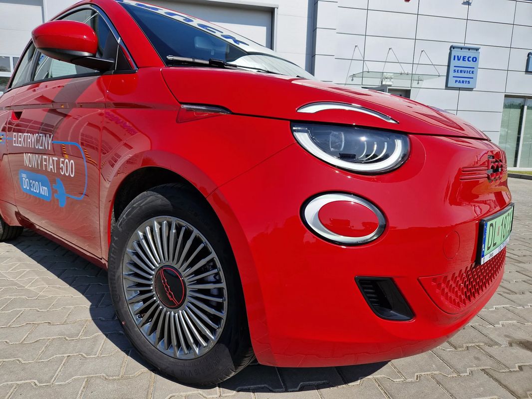 Fiat 500 OD RĘKI - 100% elektryczny - OKAZJA CENOWA - wersja RED !!!