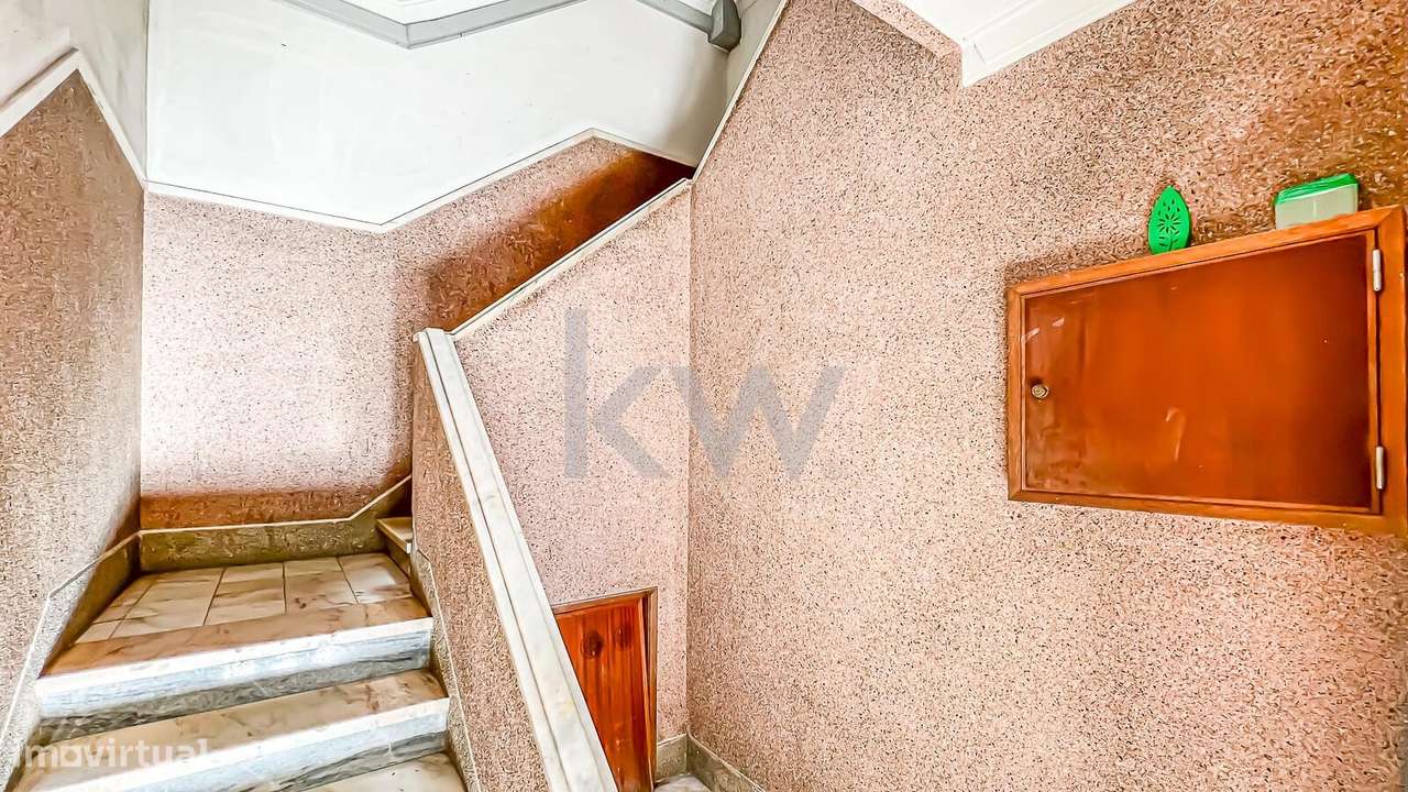 Prédio Urbano em Camarate – Excelente Oportunidade Investimento | Elev - Grande imagem: 4/31