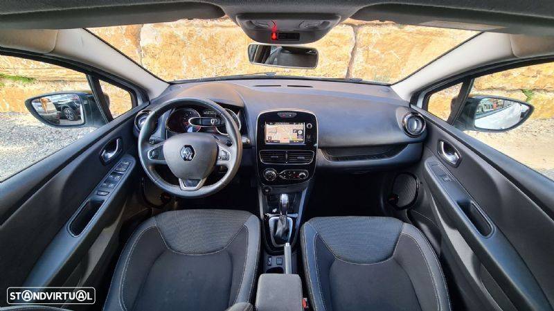 Renault Clio Sport Tourer - 10