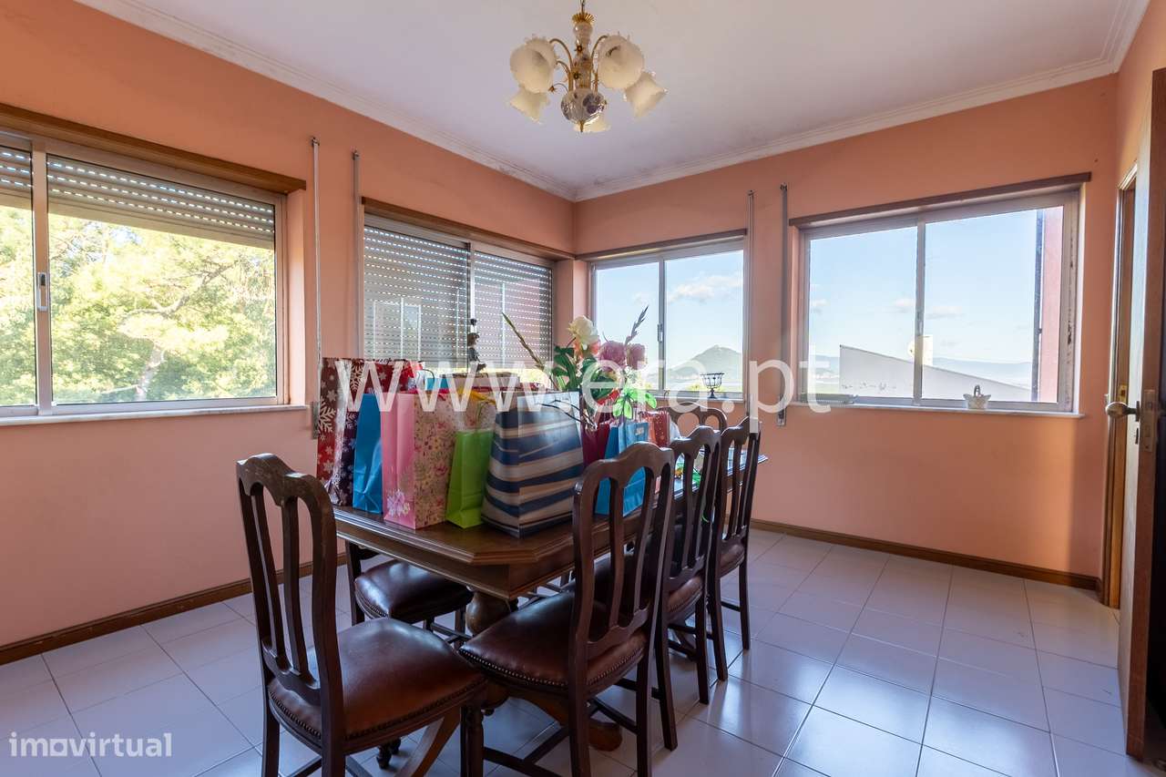 Moradia em Moledo com Vistas Deslumbradas!-27