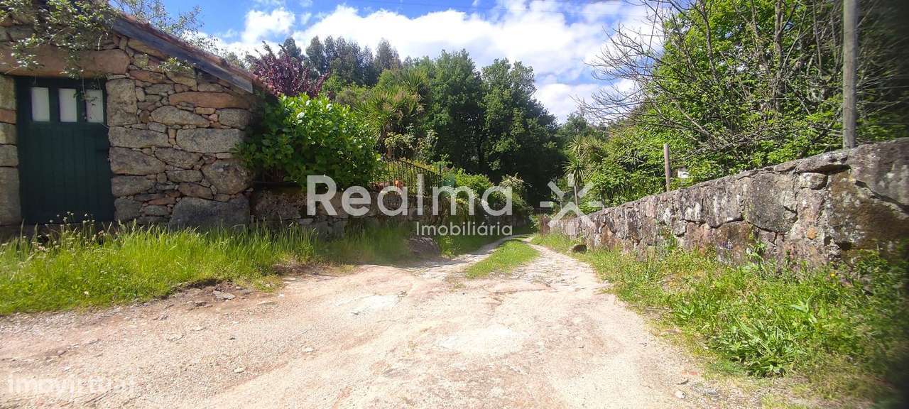 Terreno c/ Viabilidade Construtiva em Ruivães - Vieira do Minho-11