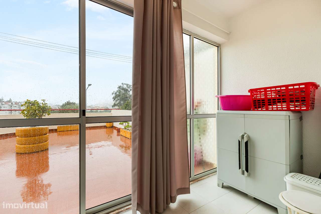 T2 com terraço em Rio de Mouro-Sintra-18