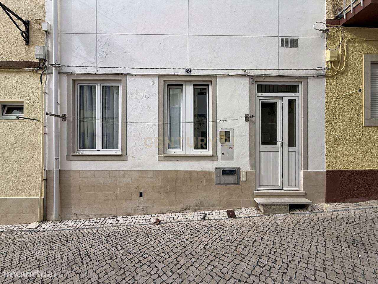 Apartamento T1 no Centro Histórico da Nazaré, a 150 Metros da Praia-20