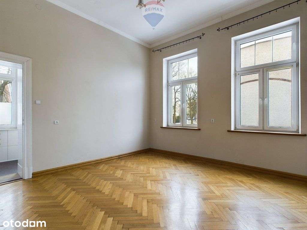 Stylowy dom rodzinny z ogrodem - Pełny obrazek: 4/19