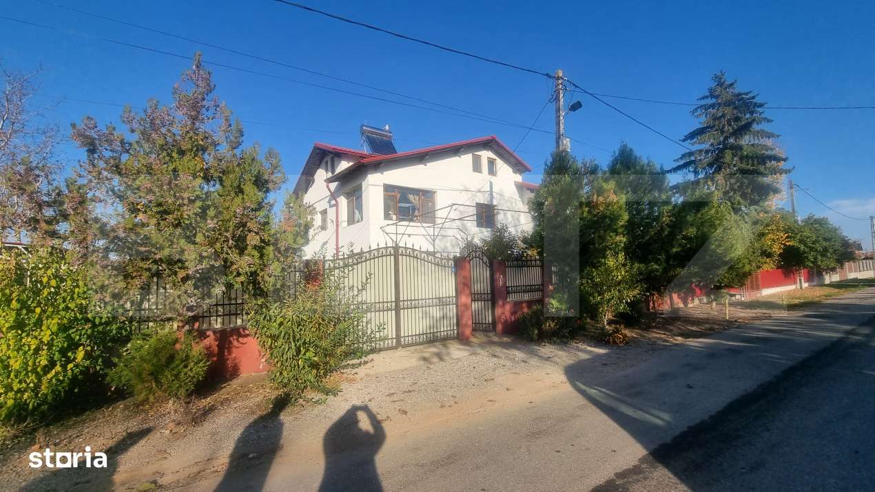 Casa-VILA deosebita ,mobilata plus toate facilitatile - Imagine principală: 5/19