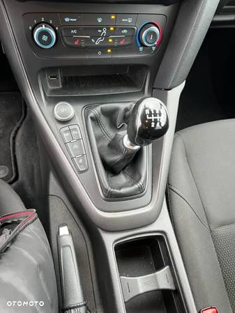 Ford Focus 1.5 EcoBlue Start-Stopp-System COOL&CONNECT - 12