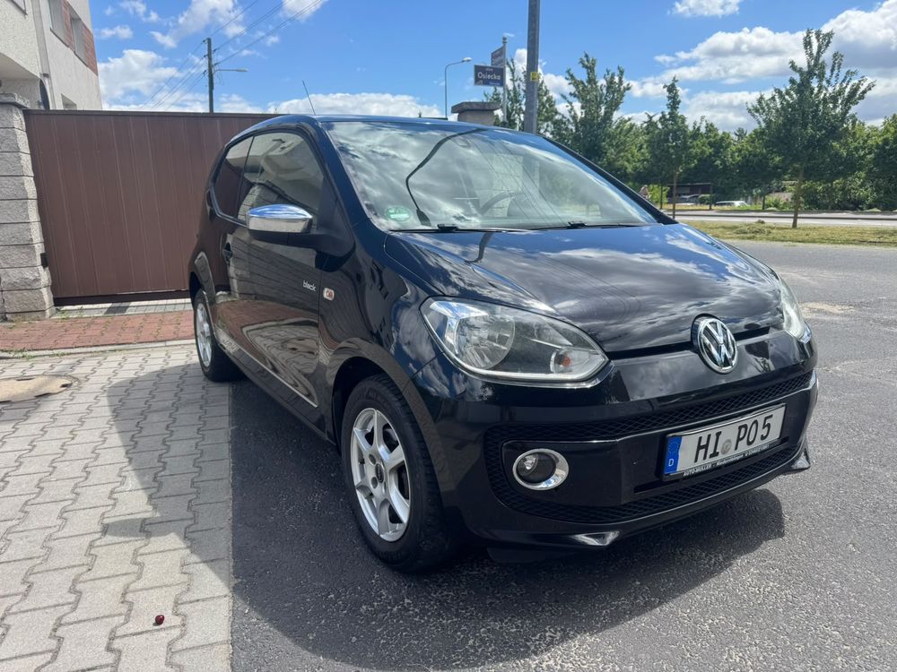 Volkswagen Up! black 2012