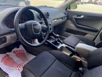 Audi A3 Sportback 2.0 TDI Ambiente - 8