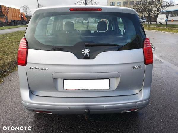 Peugeot 5008 - 5