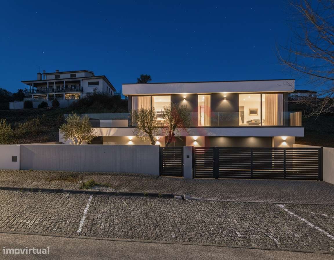 Terreno para construção com 520 m2 em Fermentões, Guimarães - Grande imagem: 2/9