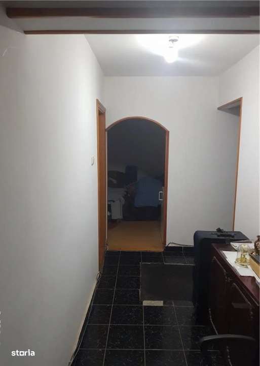 APARTAMENT 4 CAMERE - PARTER , CENTRALA GAZ-0