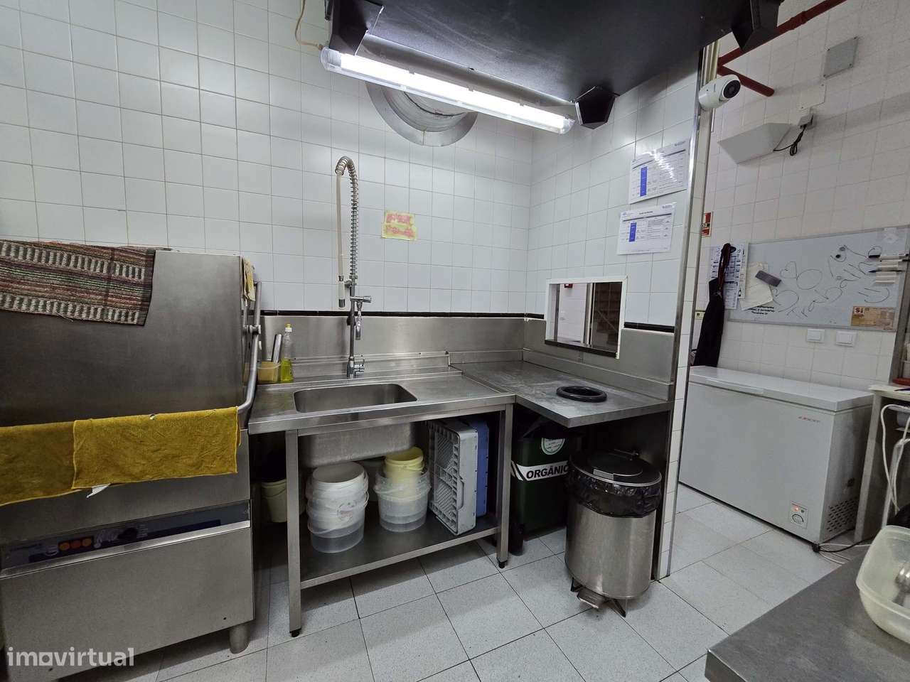 Trespasse – Restaurante com um magnifico faturamento, junto à Av. Colu-25