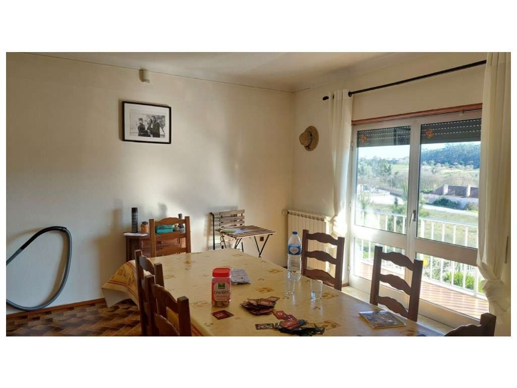 Moradia T3+3 individual no Lameiro - Carvide-19