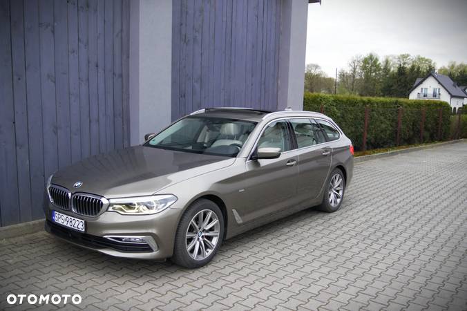 BMW Seria 5 520d Touring Luxury Line - 9