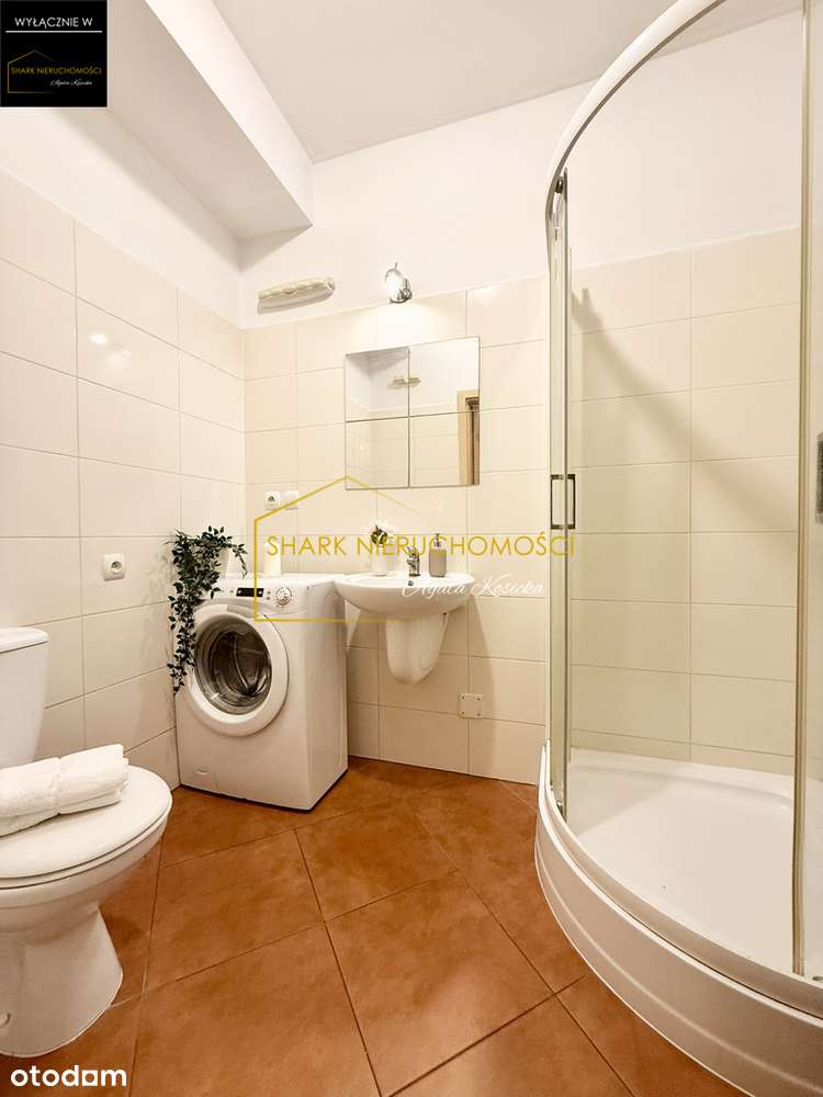 Kawalerka w świetnej lokalizacji + komórka!-10