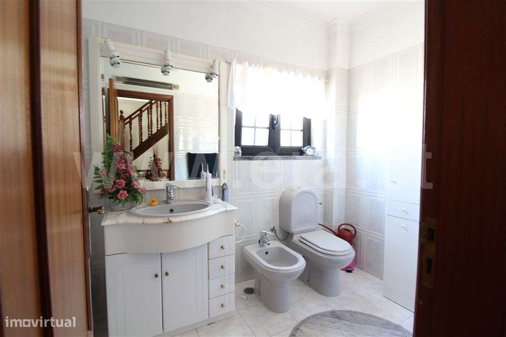 Moradia Geminada T3, Venda-23