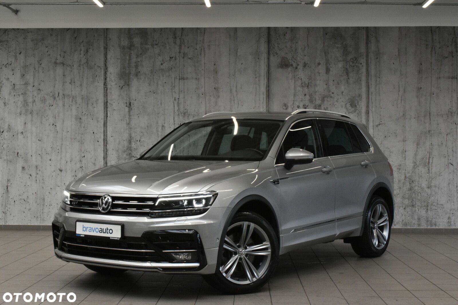 Volkswagen Tiguan 2.0 TSI 4Mot R-Line DSG - 1