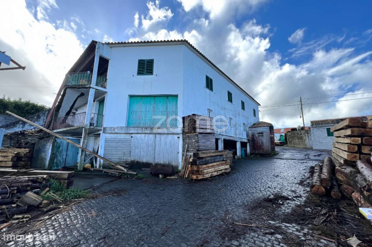 Moradia T4, Armazém e Escritório em Terreno de 2020 m² – Rabo de Pe...-22