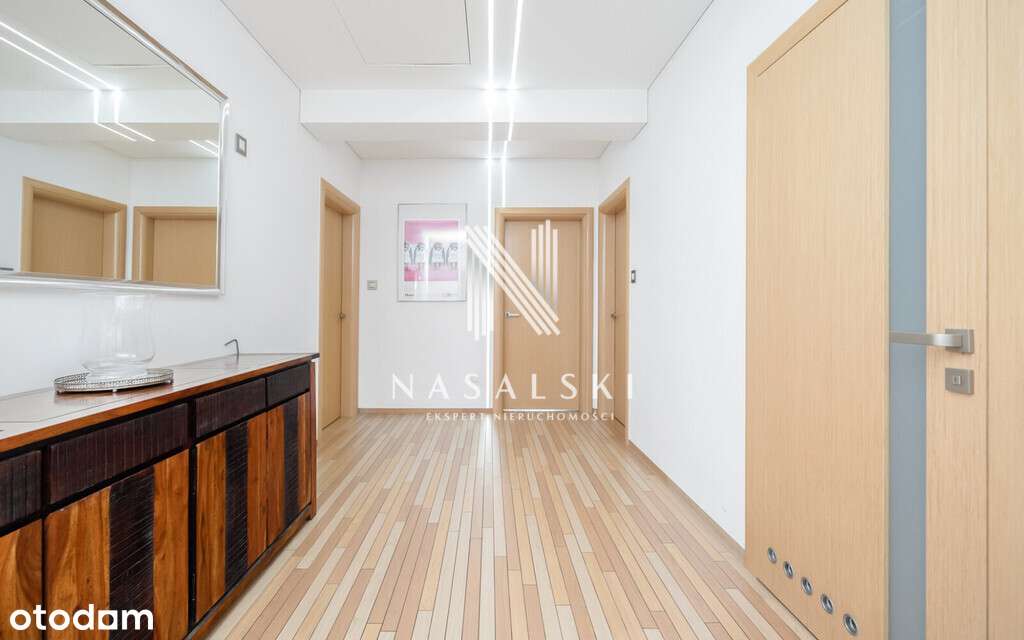 Dom z basenem i sauną na dużej działce pod lasem-15