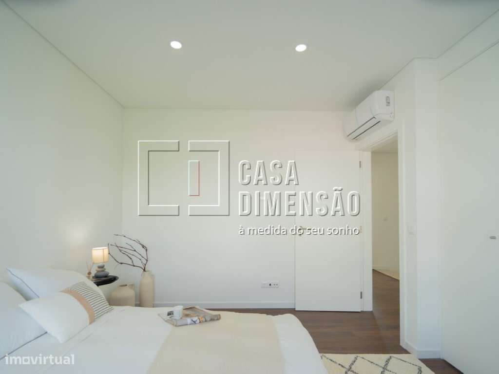 Moradia de tipologia T4+2 na melhor zona da Sobreda, com Piscina, G...-44