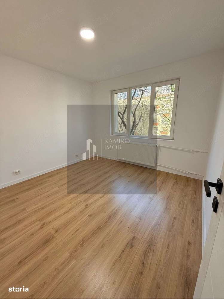 Apartament 3 camere 71 mp etaj 2
