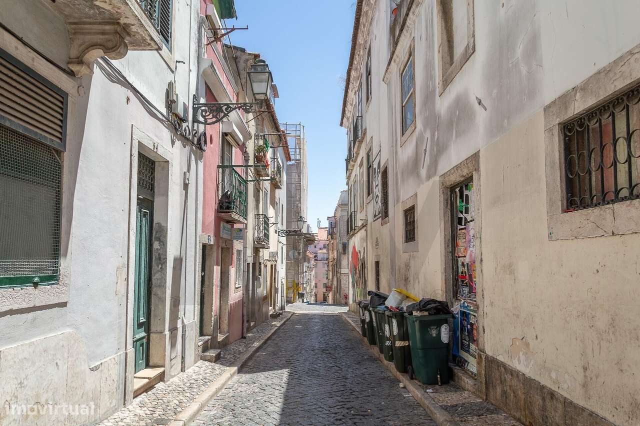 Prédio para Remodelação Total com Forte Potencial de Valorização | Bai - Grande imagem: 3/24