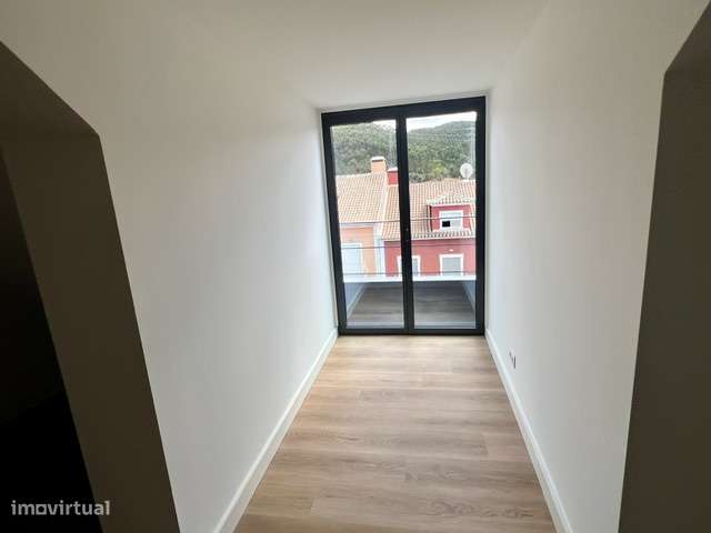 3 Apartamentos T2+1-31