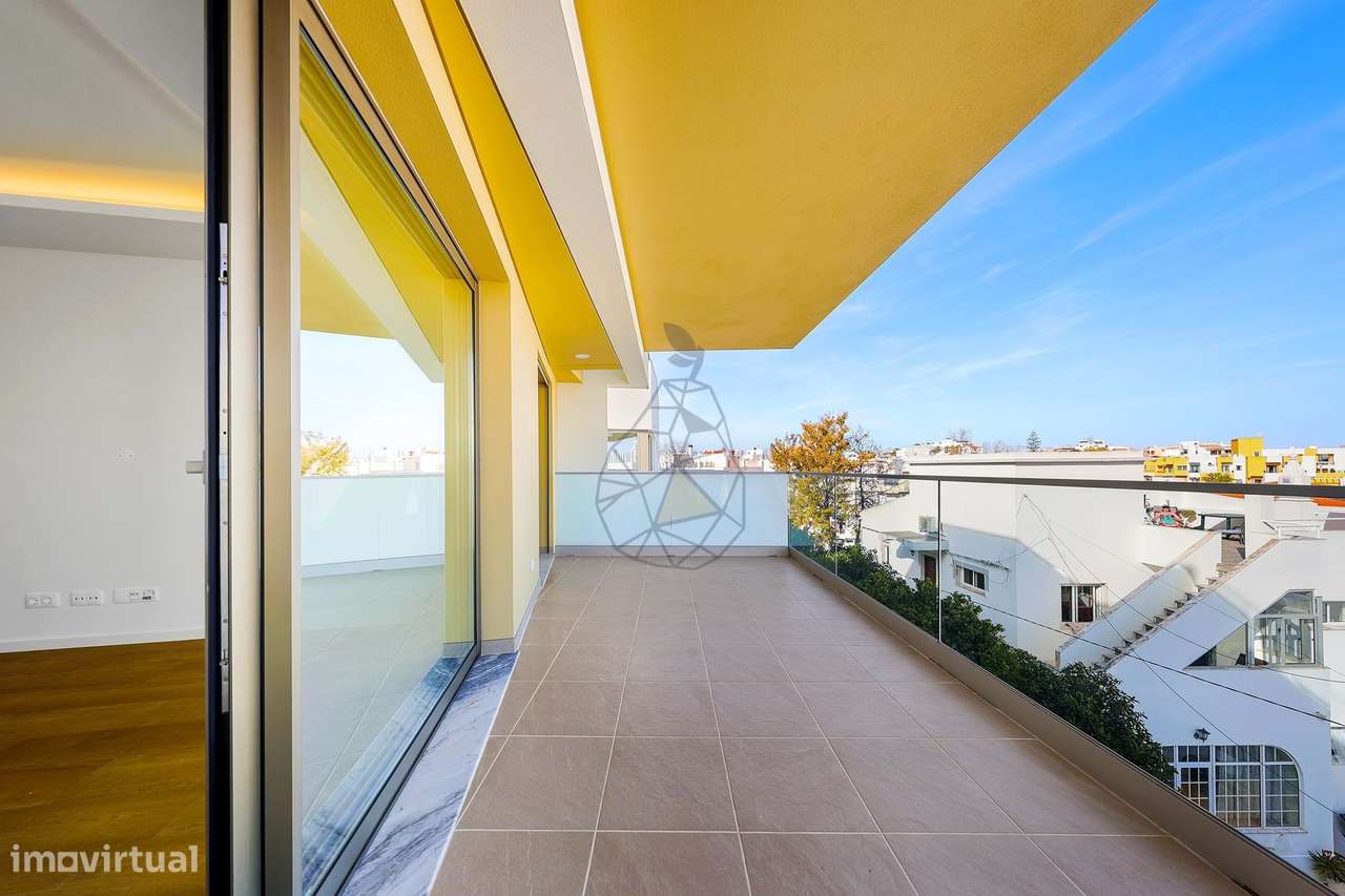 Apartamento com dois quartos , dois lugares de estacionamento e Piscin-5