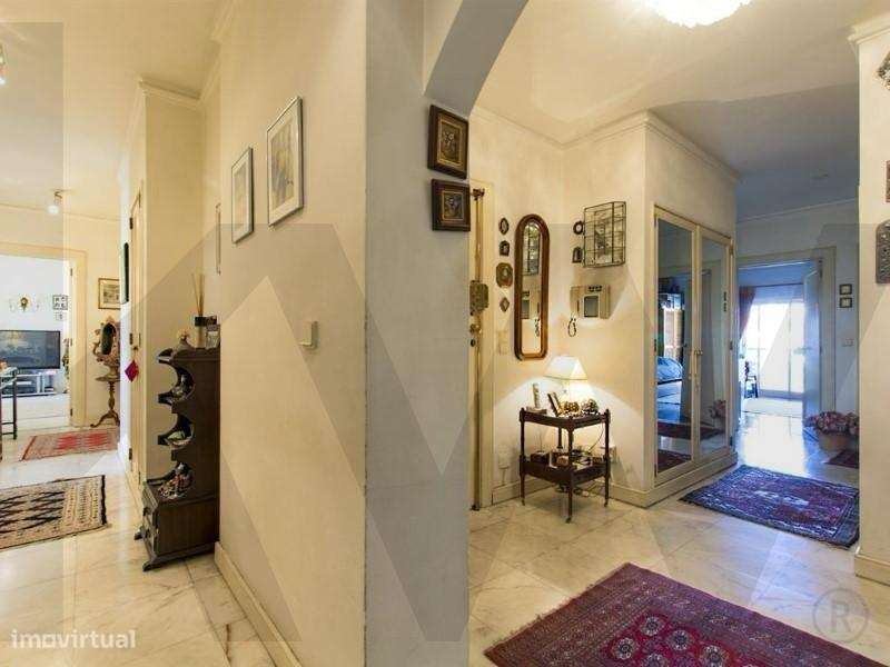Apartamento excecional T5 C/ 2 Suites, Lareira, Varandas - Prédio Port-20