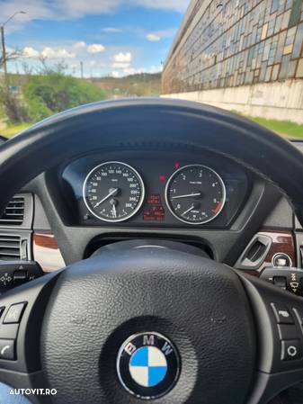 BMW X5 xDrive40d - 10