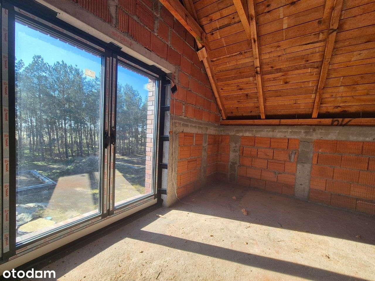 Działka 349/7 z domem jednorodzinnym, b. dobre wykonanie;  ostatni dom-12