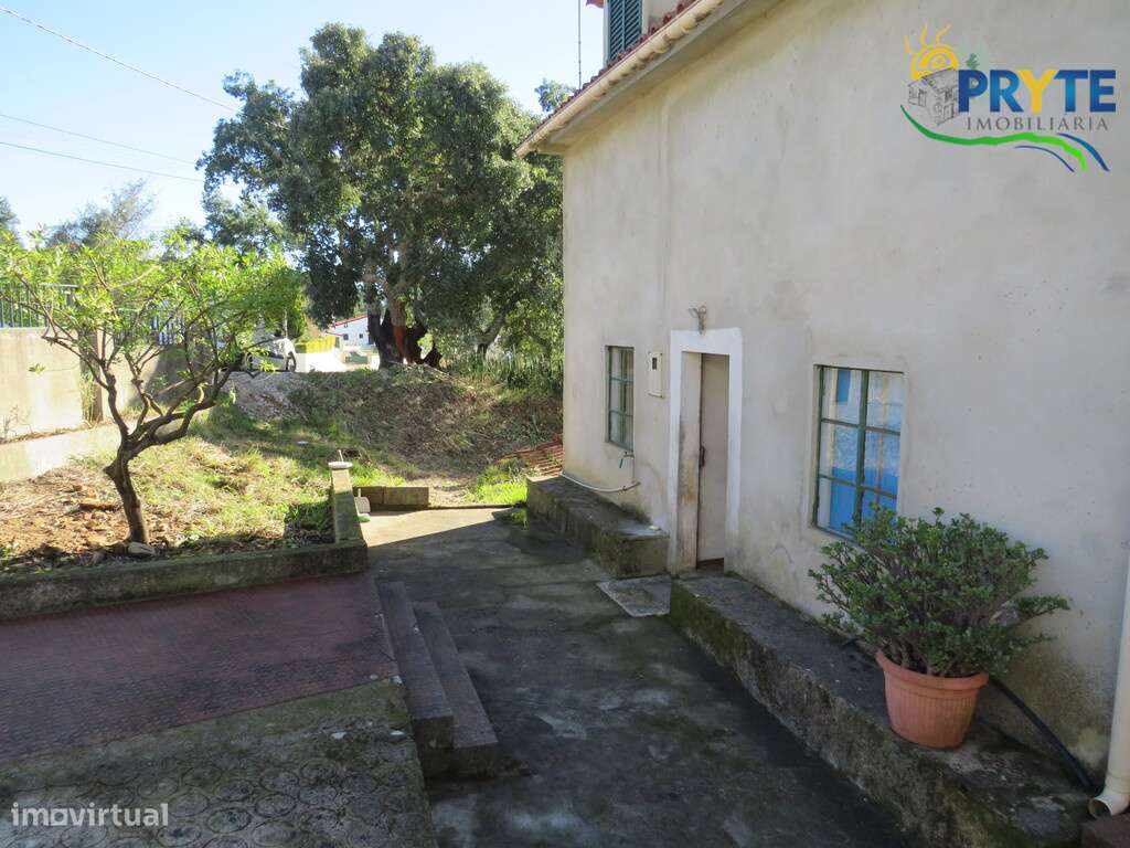Moradia T5 situada a 10 minutos de Vila de Rei-6