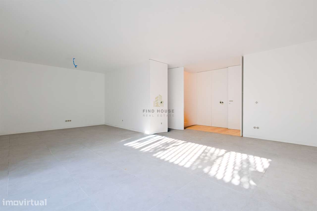 Moradia Isolada T4 com jardim e Garagem Box em Tires, São Domingos de-37