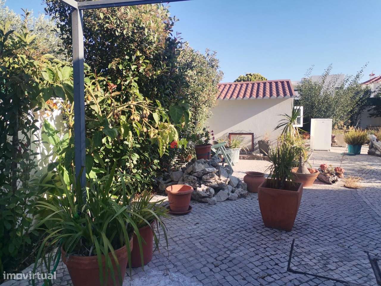 Moradia Isolada T4 na Urbanização Vale da Rosa em Setúbal - Grande imagem: 2/44