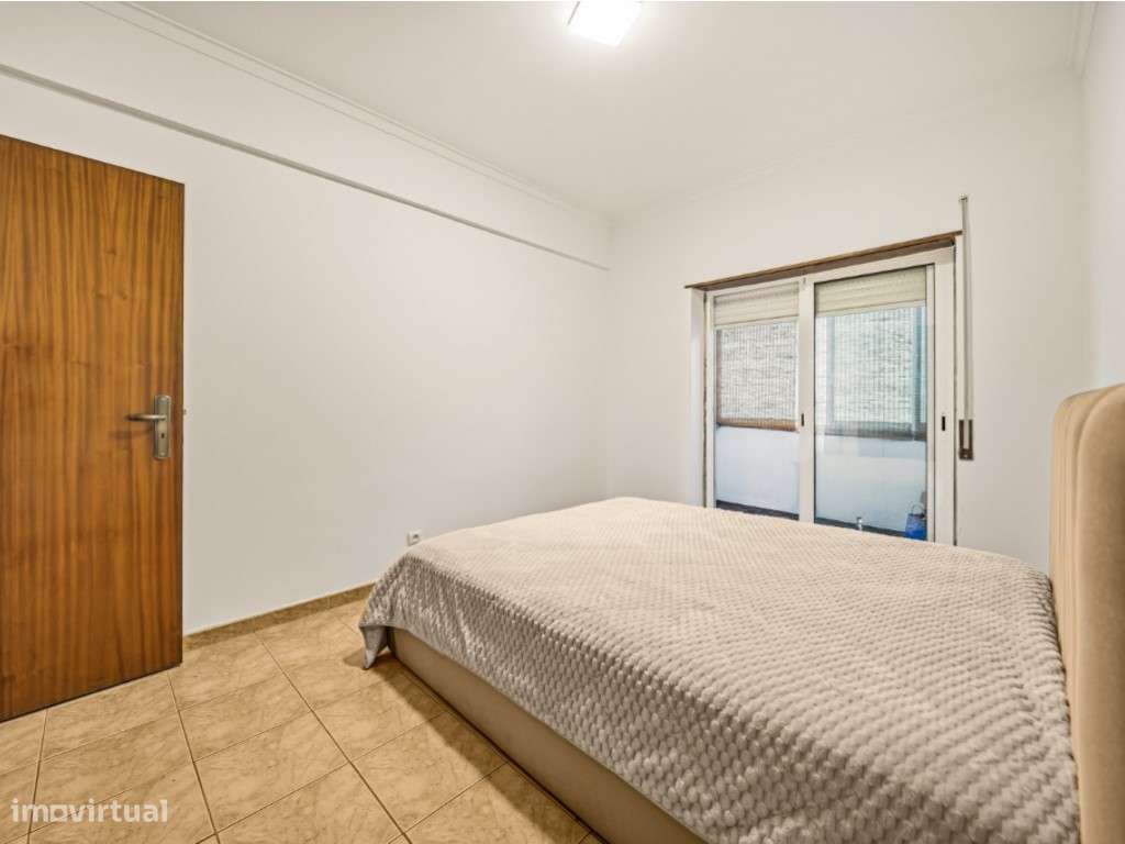Apartamento T2 em Paio Pires-7