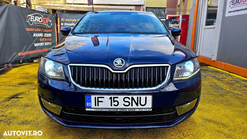 Skoda Octavia 2.0 TDI DSG Ambition - 2