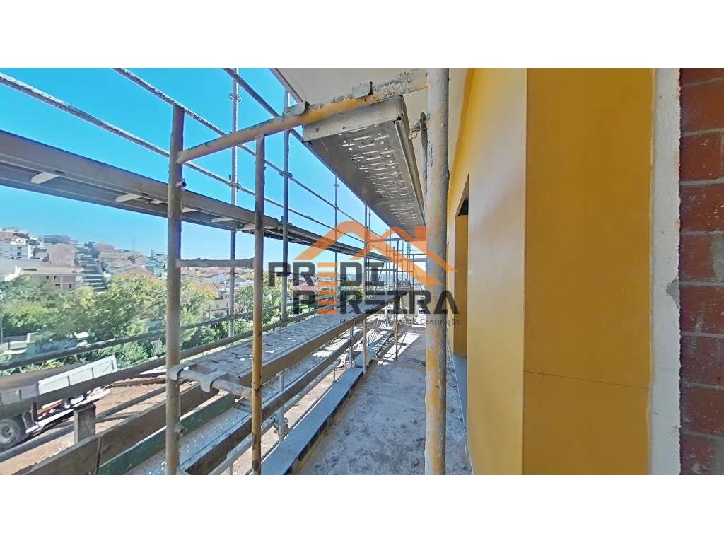 *NOVA CONSTRUÇÃO*
T3 situado em condomínio fechado, com varanda de...-42