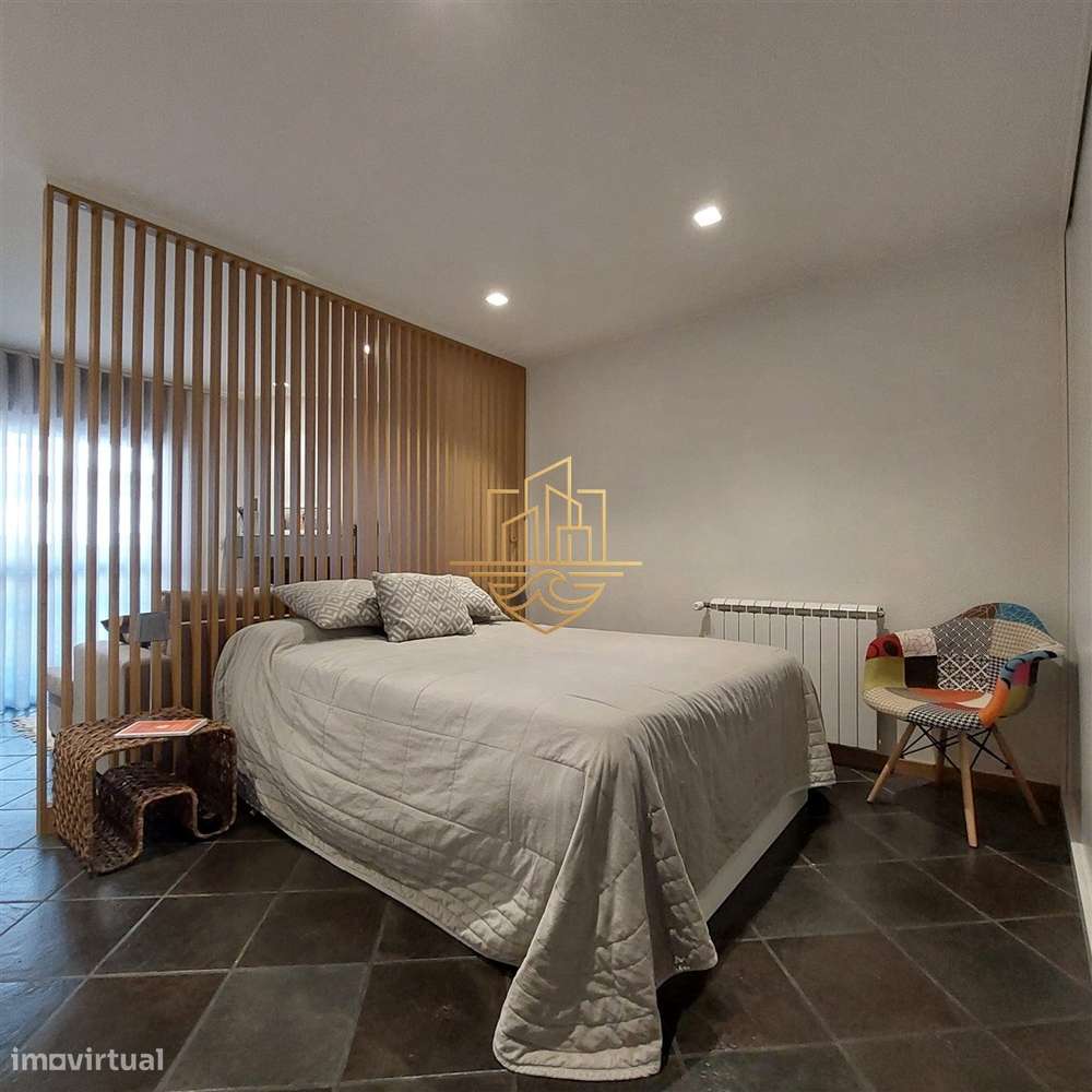 Moradia V5 Remodelada com Piscina, Terraço e Garagens | Alfena, Valong-15