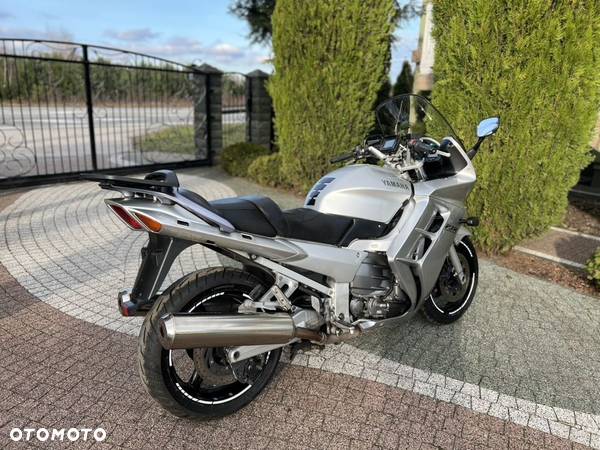 Yamaha FJR - 7