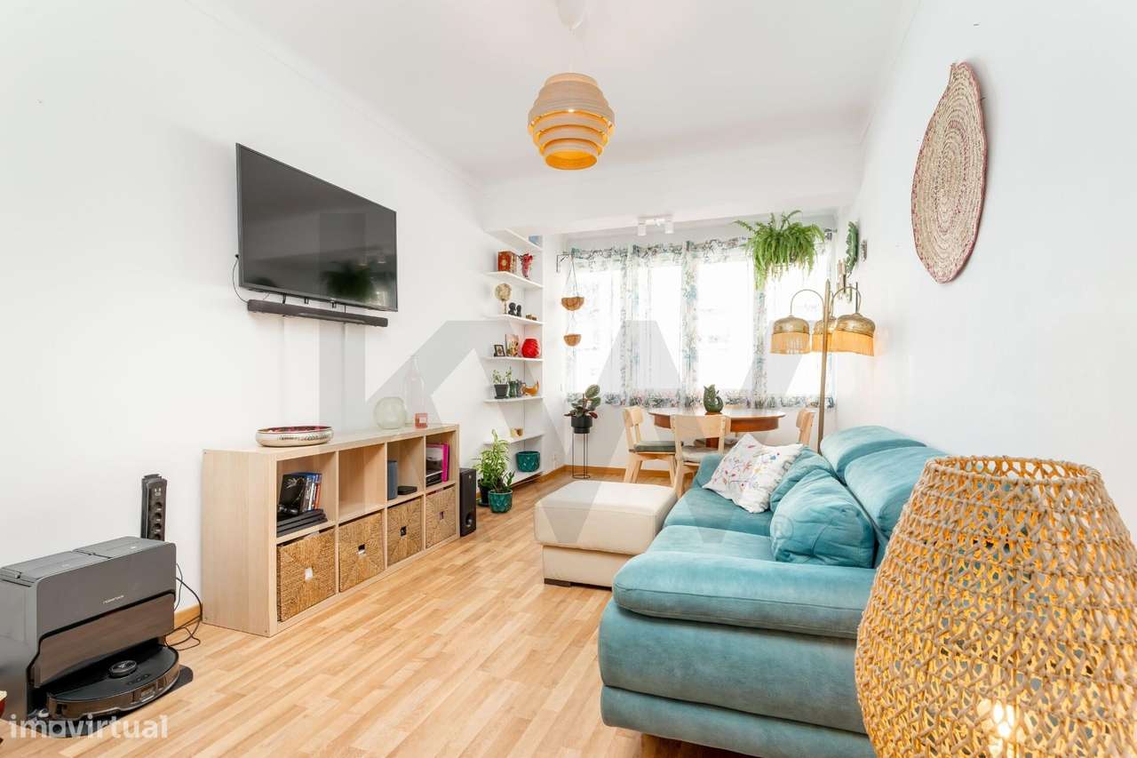 Apartamento T2 no Centro do Barreiro, com bastante Luz Natural, Confor-0