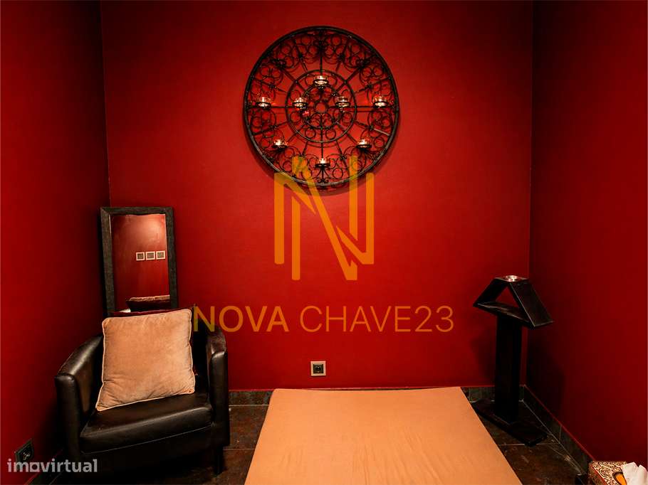 Oportunidade Única na Parede - Loja convertida em Habitação - Ap. T2-13