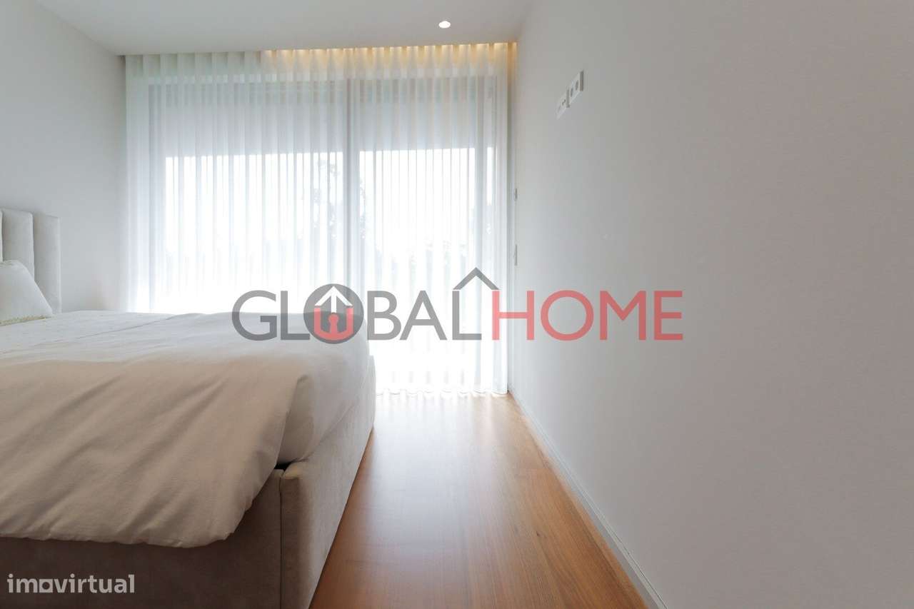 Moradia T5 com piscina na Quinta das Luzes-29