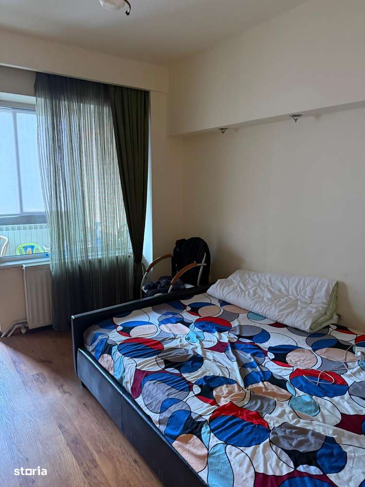 De Vanzare Apartament cu 3 camere zona Calea Calarasilor(Central)-8