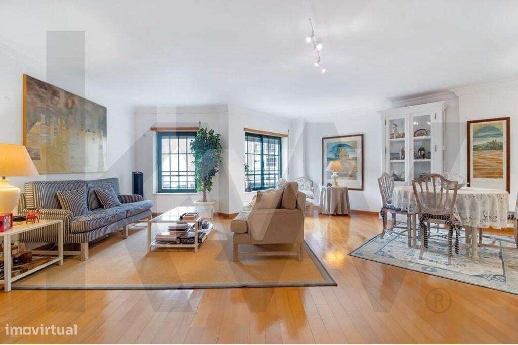 Apartamento T3 com Varanda - Garagem - Arrecadação em Cascais - Grande imagem: 3/51