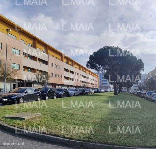 Excelente T2 - 2 suítes c/ 3WC possível permuta - Grande imagem: 2/11