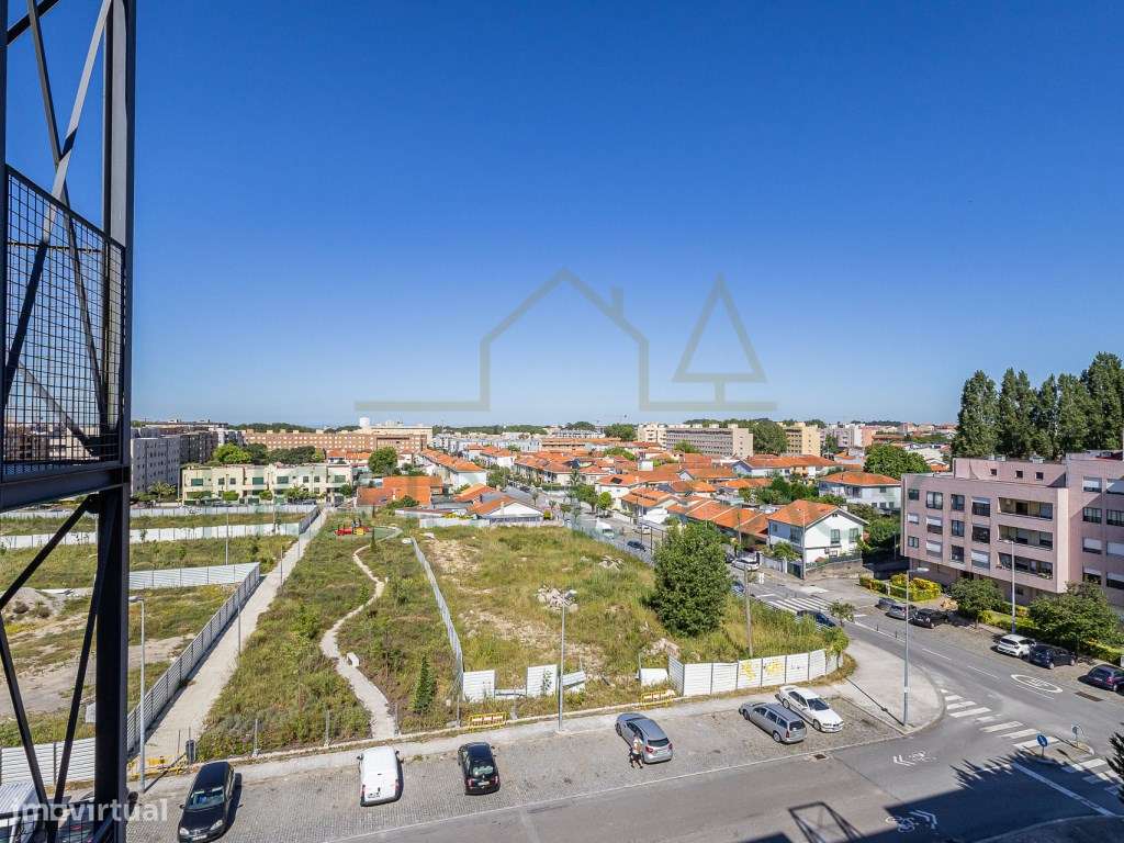 Apartamento T1 com varanda - Monte dos Burgos - Grande imagem: 2/18