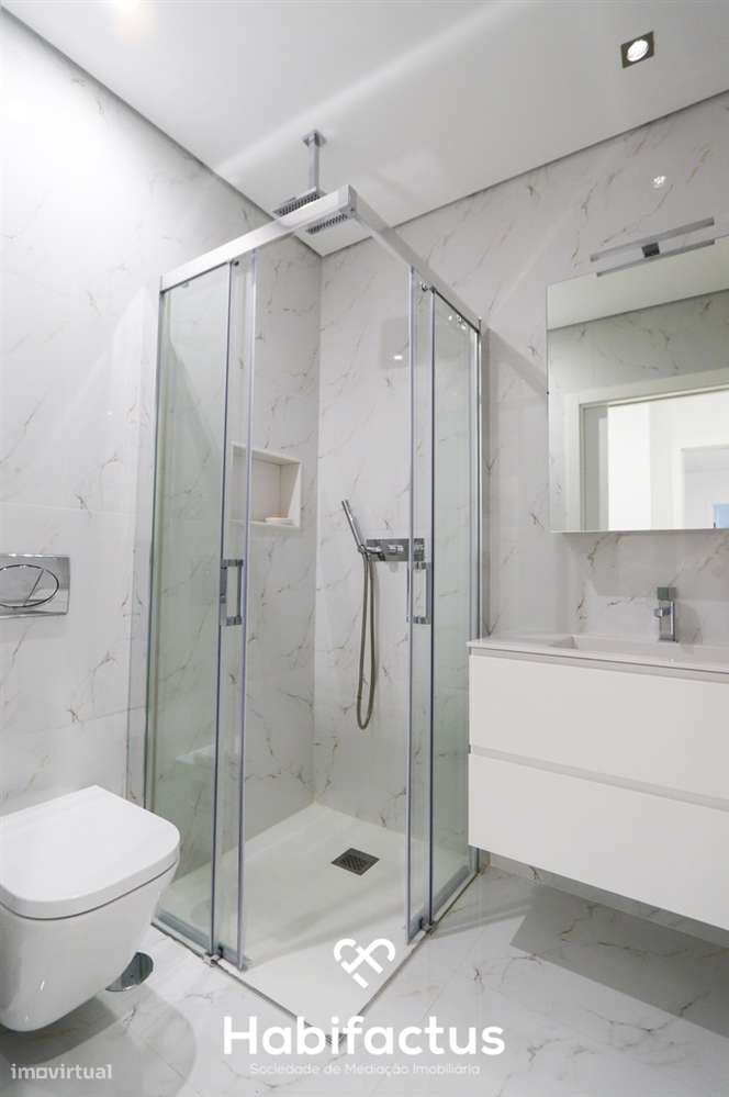 Apartamento T3+2 com Varandas e Terraço em Viseu-18